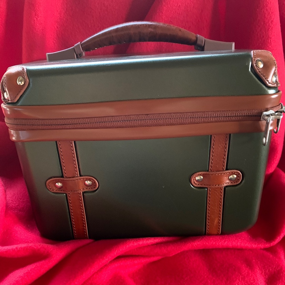 Mark & Graham Cosmetic Case